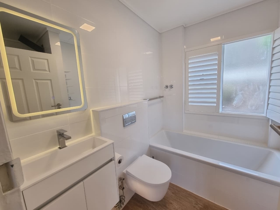 To Let 2 Bedroom Property for Rent in Big Bay Western Cape